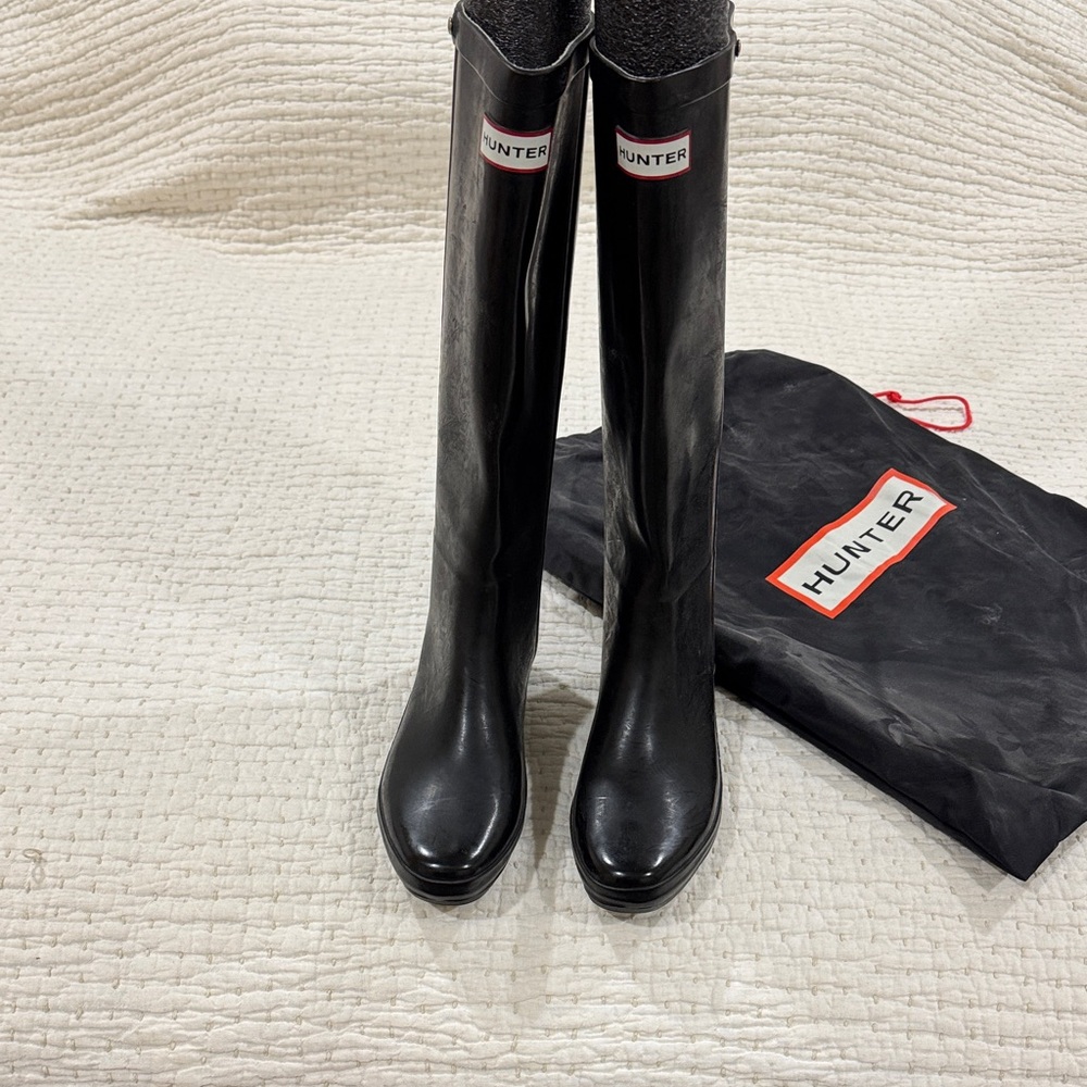 Hunter Women's Classic Black Rain Boots